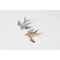 日本製燕三條 Bird Things 燕子造型金屬筷架,商品展示畫面,金色款和銀色款 日本製燕三條 Bird Things 燕子造型金屬筷架,商品展示畫面,金色款和銀色款