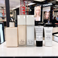 【CHANEL 香奈兒】珍珠光感五件禮盒組|淨白精華 + 活膚水 + 山茶花潔顏乳 + UV 防曬乳 + 可可小姐身體乳 保養組合 附禮袋-4 【CHANEL 香奈兒】珍珠光感五件禮盒組|淨白精華 + 活膚水 + 山茶花潔顏乳 + UV 防曬乳 + 可可小姐身體乳 保養組合 附禮袋-4