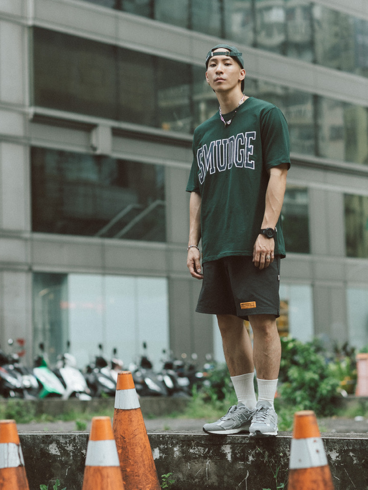 SMG ARMY 穿搭特輯/2023 SS - Varsity SMUDGE Tee
