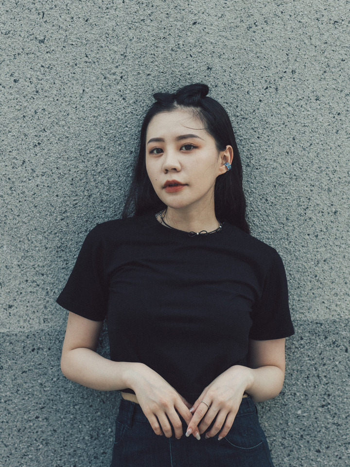 SMG ARMY 穿搭特輯/2023 SS - WMNS Collage Crop Tee
