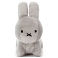 TAKARA TOMY x 米飛兔 (BRUNA) 可水洗豆豆絨毛玩偶，灰色兔子展示正面照