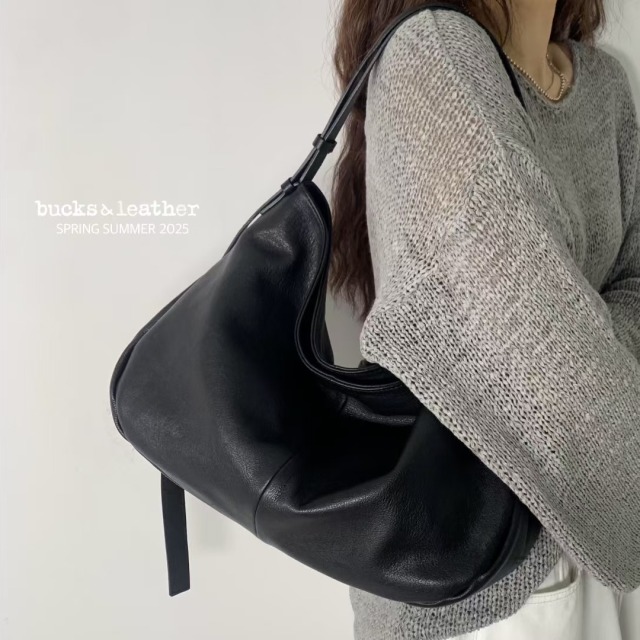 bucks & leather | Pita 羊皮法式弧形包