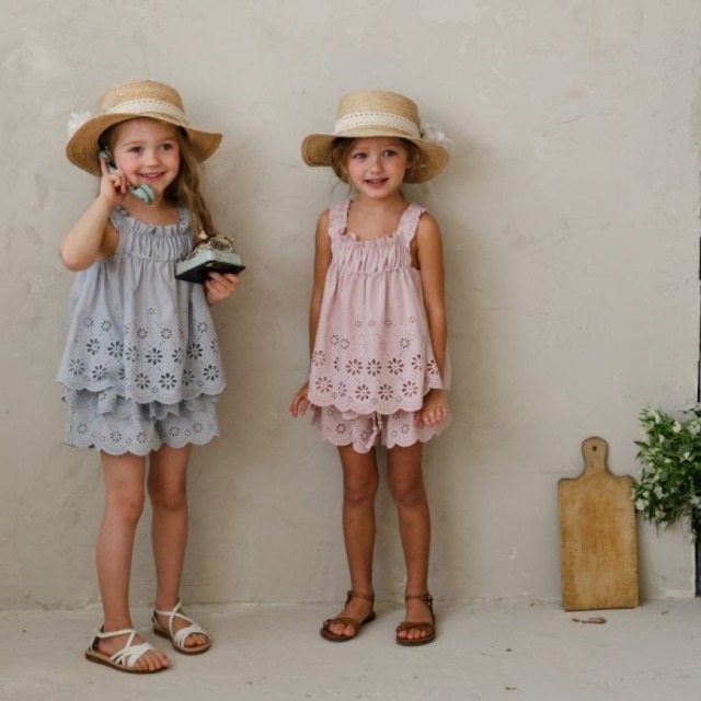 [80-135cm] 鏤空雕花縮褶無袖上衣 #Lyra天琴座