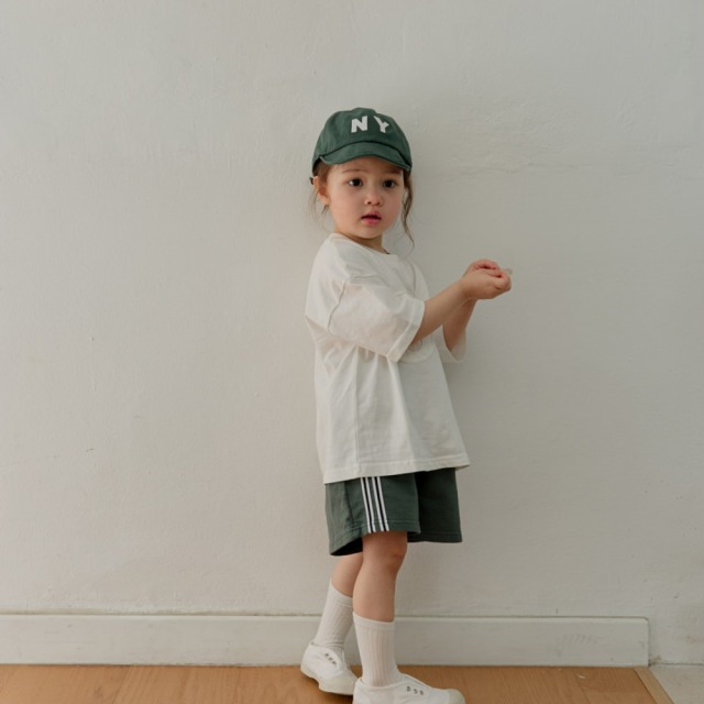 [70-115cm] 運動風側邊條紋休閒短褲 #Horologium時鐘座