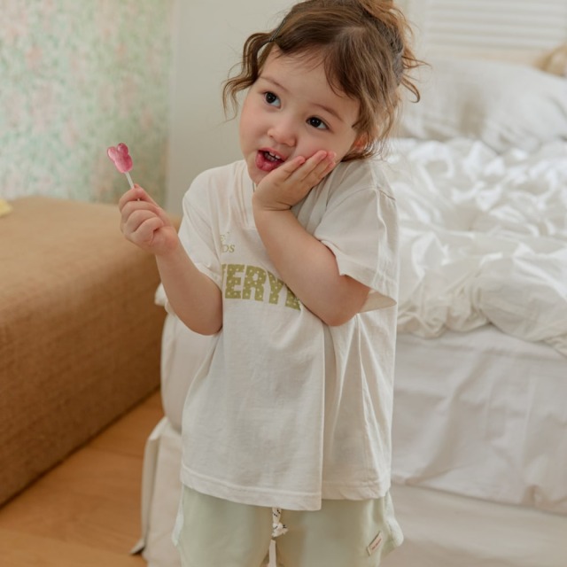 [70-115cm] 運動風側邊網眼透氣短褲 #Horologium時鐘座