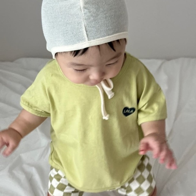 [bebe] 亮眼多色質感愛心刺繡落肩短袖T恤 #Delphinus海豚座