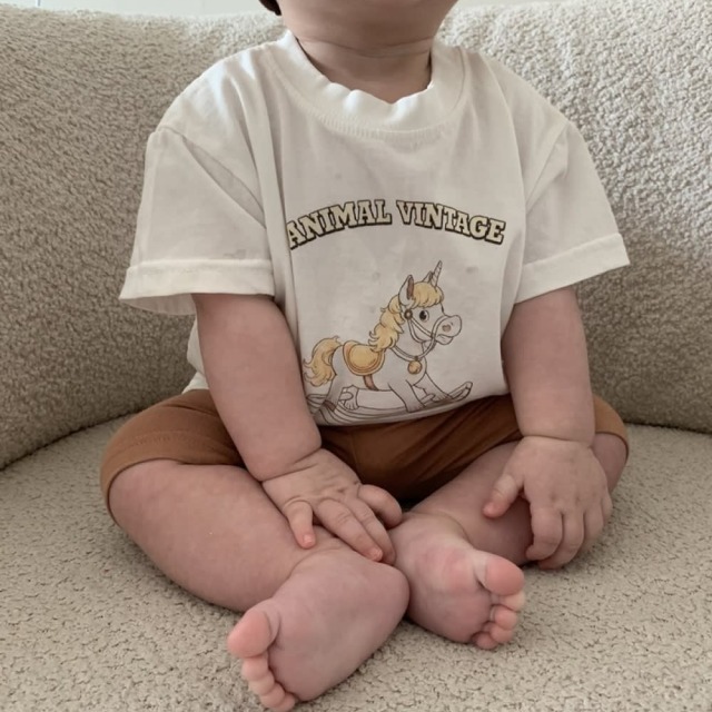 [bebe] 復古學院風搖搖馬印花寬鬆短袖T恤 #Delphinus海豚座