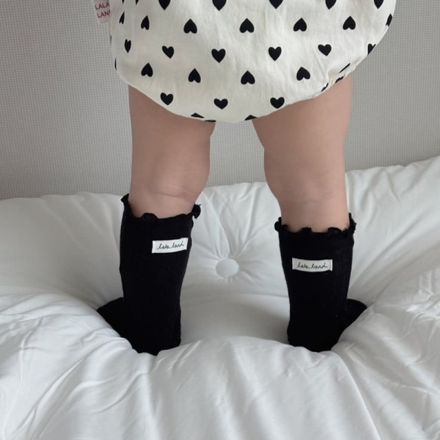 [75-120cm] 柔和小波浪邊坑條親膚標籤中筒襪 #Delphinus海豚座