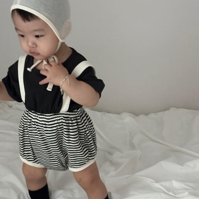 [bebe] 復古細條紋鬆緊抽褶吊帶包屁短褲 #Delphinus海豚座