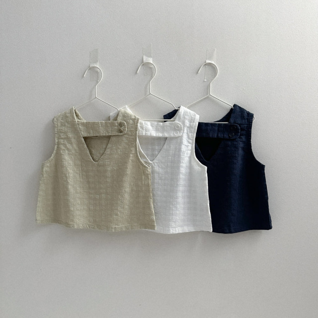 [70-110cm] 質感格紋理胸前扣飾無袖上衣 #UrsaMinor小熊座