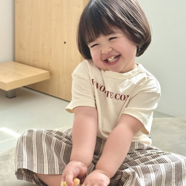 [70-107cm] 簡約草寫字母短袖T恤 #Apus天燕座