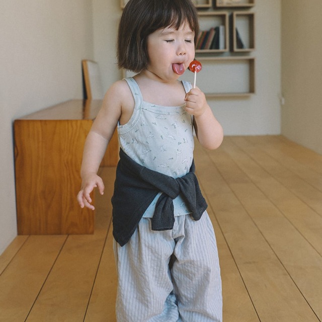 [72-125cm] 俏皮兔兔滿印工字背心 #Mensa山案座