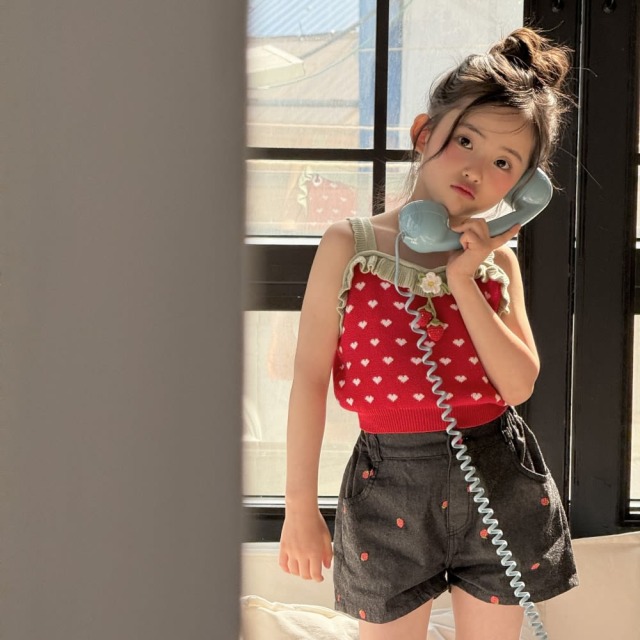 [80-130cm] 俏皮刺繡草莓丹寧短褲 #Cygnus天鵝座