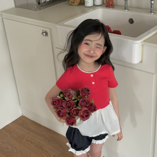 [80-130cm] 甜美蕾絲領拼接層次裙擺上衣 #Cygnus天鵝座