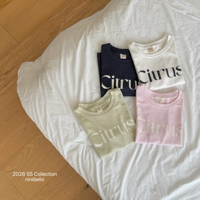 [80-130cm] 質感手寫感美式英文短袖T恤 #Cygnus天鵝座 (大童)