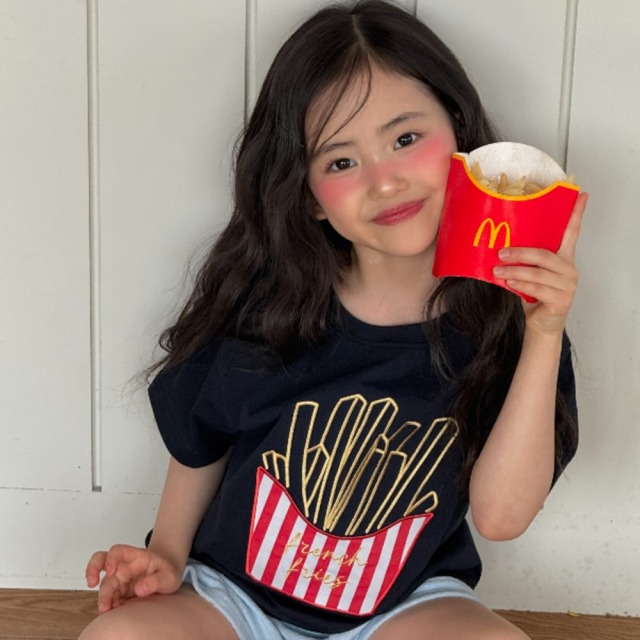 [80-130cm] 俏皮美式薯條刺繡短袖T恤 #Cygnus天鵝座