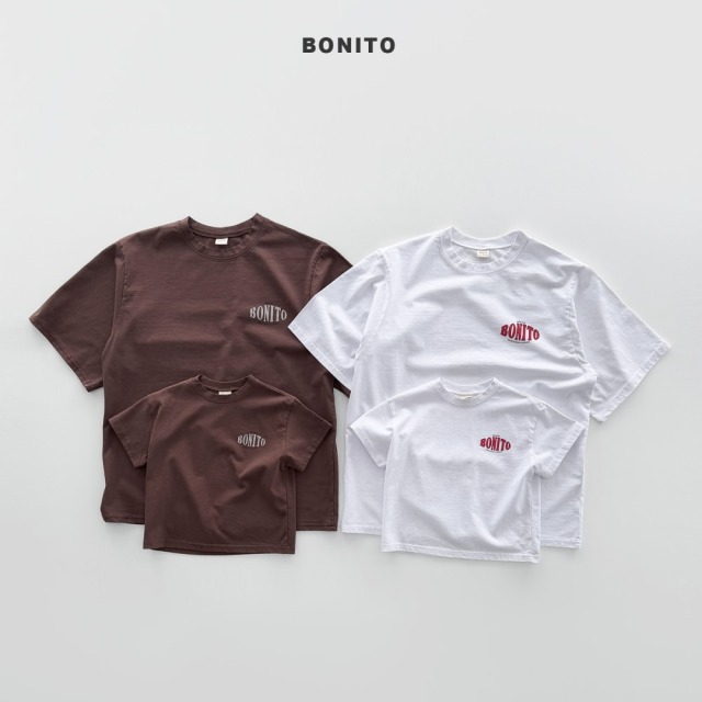 [80-125cm] 簡約草寫小標胸前印花短袖T恤 #Leo獅子座 (大童)