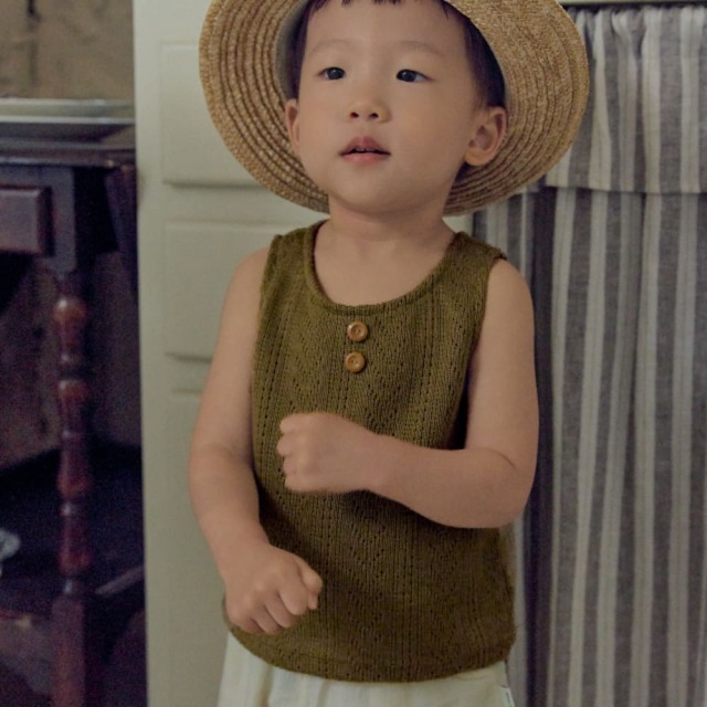 [75-110cm] 復古排扣鏤空針織無袖上衣 #Columba天鴿座