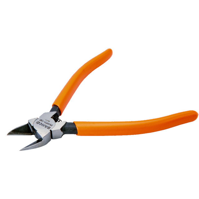 BAHCO 瑞典魚牌 電子斜口鉗 (PVC握把) 150mm 長度: 150 mm
鉗口長度: 20 mm
重量: 135 g
剪切能力 (銅線): Φ1.8 mm
剪切能力 (鋼琴線): Φ3.0 mm 2100PD-150