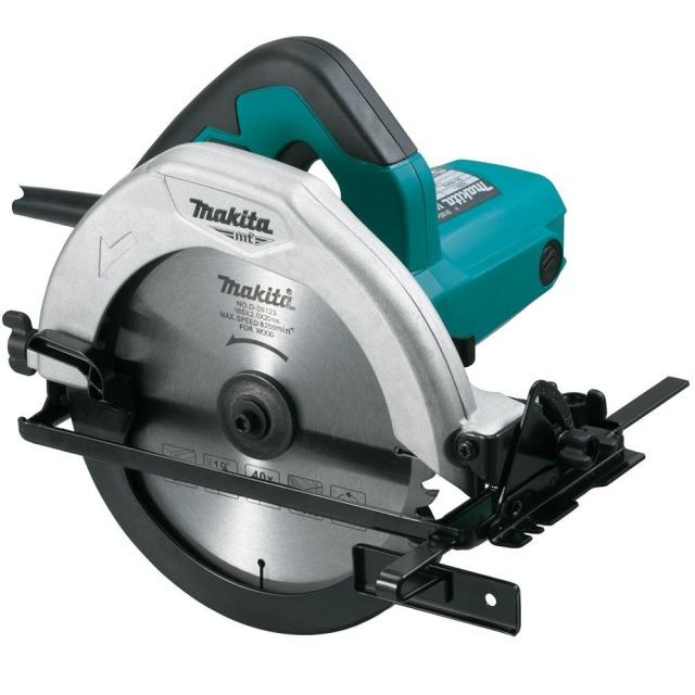 MAKITA 牧田 電動圓鋸機 產品規格表
工作能力	最大切割深度：0°時：66 mm45°時：44 mm
回轉數rpm	4,900
耗電量	1,050W
鋸片直徑	185 mm
尺寸(長x寬x高)	284 x 231 x 243 mm
重量	3.7 kg M5801B