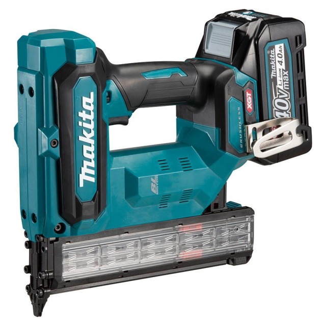 MAKITA 牧田 40V無刷F釘槍 空機 產品規格表
工作能力	釘子厚度：18 Ga釘子長度：15、20、25、30、35、40 mm彈匣容量：100 pcs
尺寸(長x寬x高)	265 × 86 × 243 mm
重量	2.6 - 2.9 kg FN001GZ01