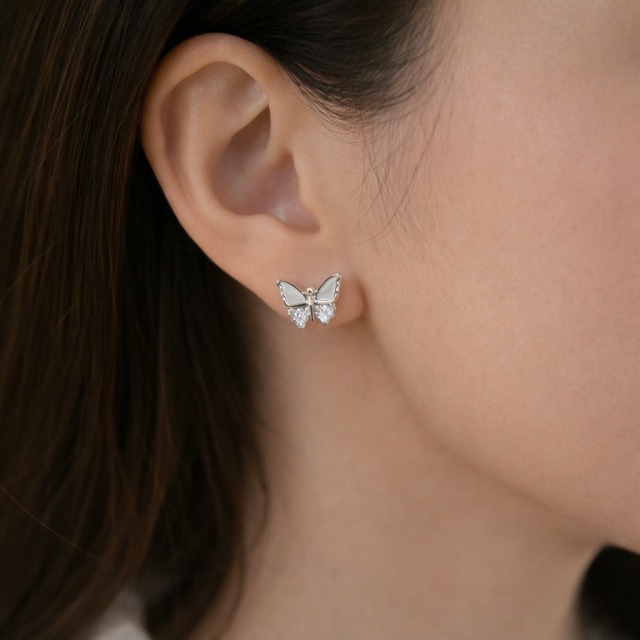 【豐銘嚴選】純銀 貝母微鑲蝴蝶耳針