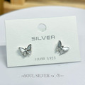 【豐銘嚴選】純銀 貝母微鑲蝴蝶耳針-1