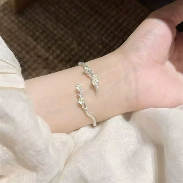 【豐銘嚴選】純銀 桃之夭夭C型手環