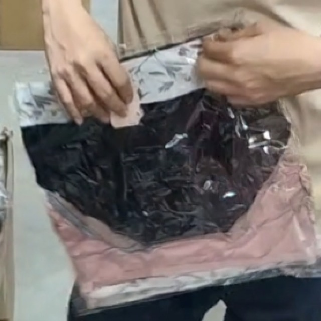 115標 女用內褲Xl-70公斤 12條/包$360