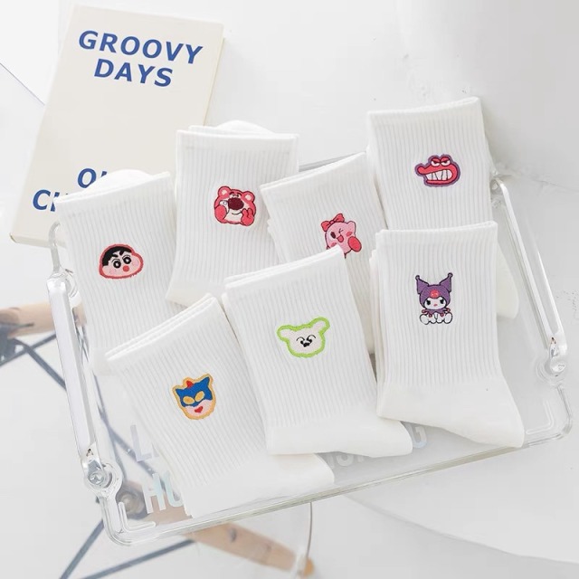 蠟筆小新刺繡白襪