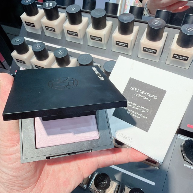 【Shu uemura 植村秀】無極限幻光蜜粉餅11g_含粉撲(Shu uemura/蜜粉餅/定妝)